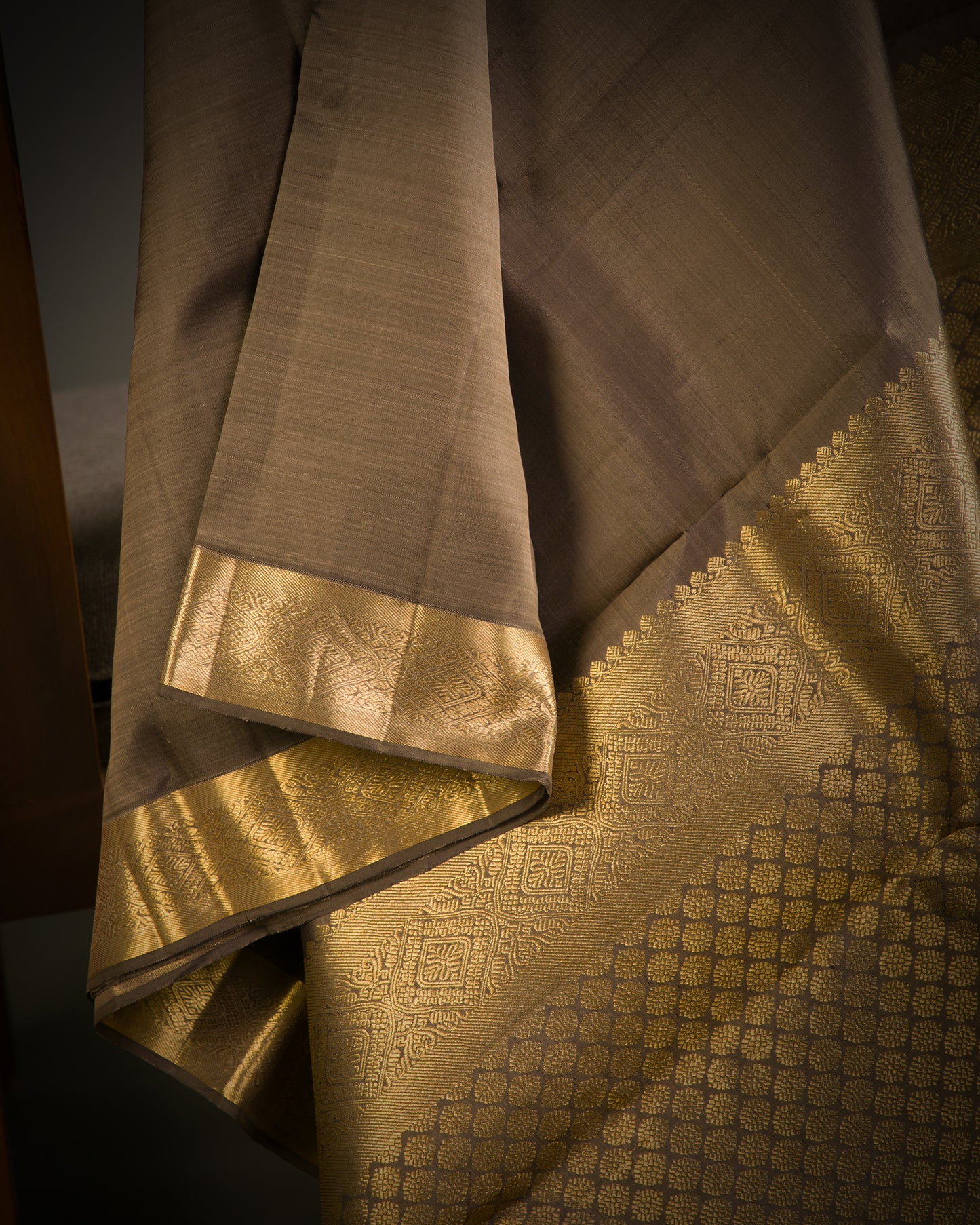Vishitrang Chocolate Brown Kanjivaram Silk Sari NT-26-002