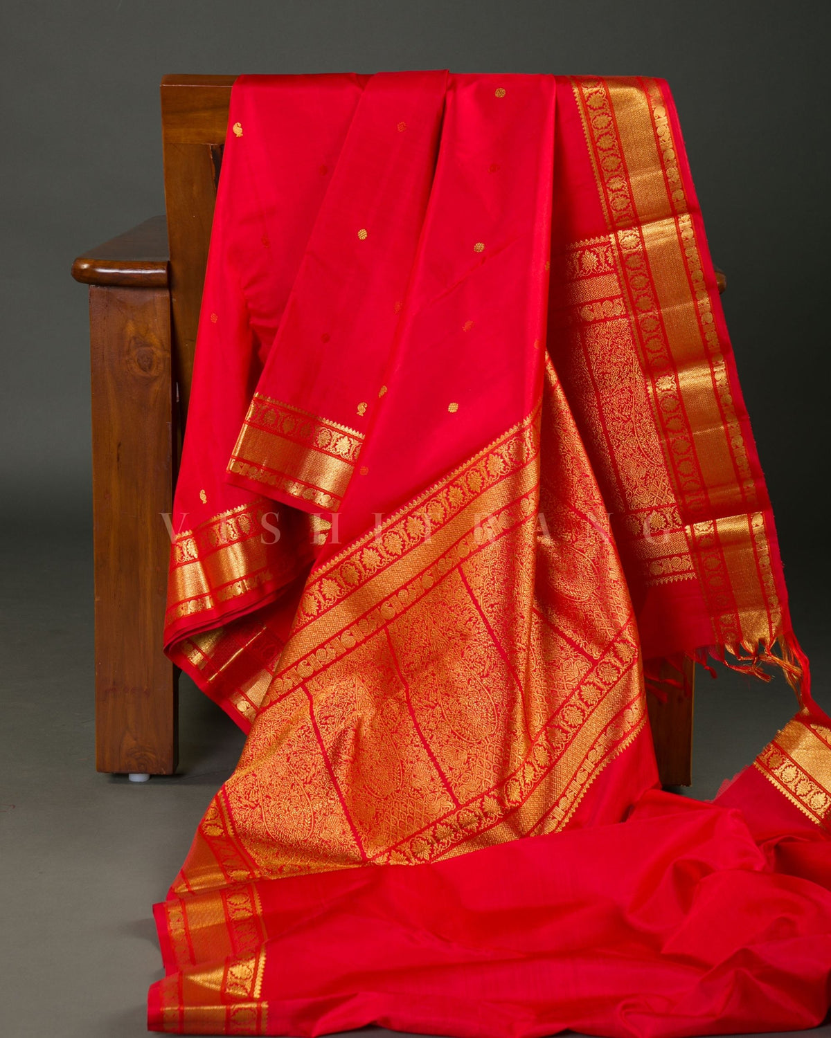Vishitrang Red Kanjivaram Silk Sari CH-26-008