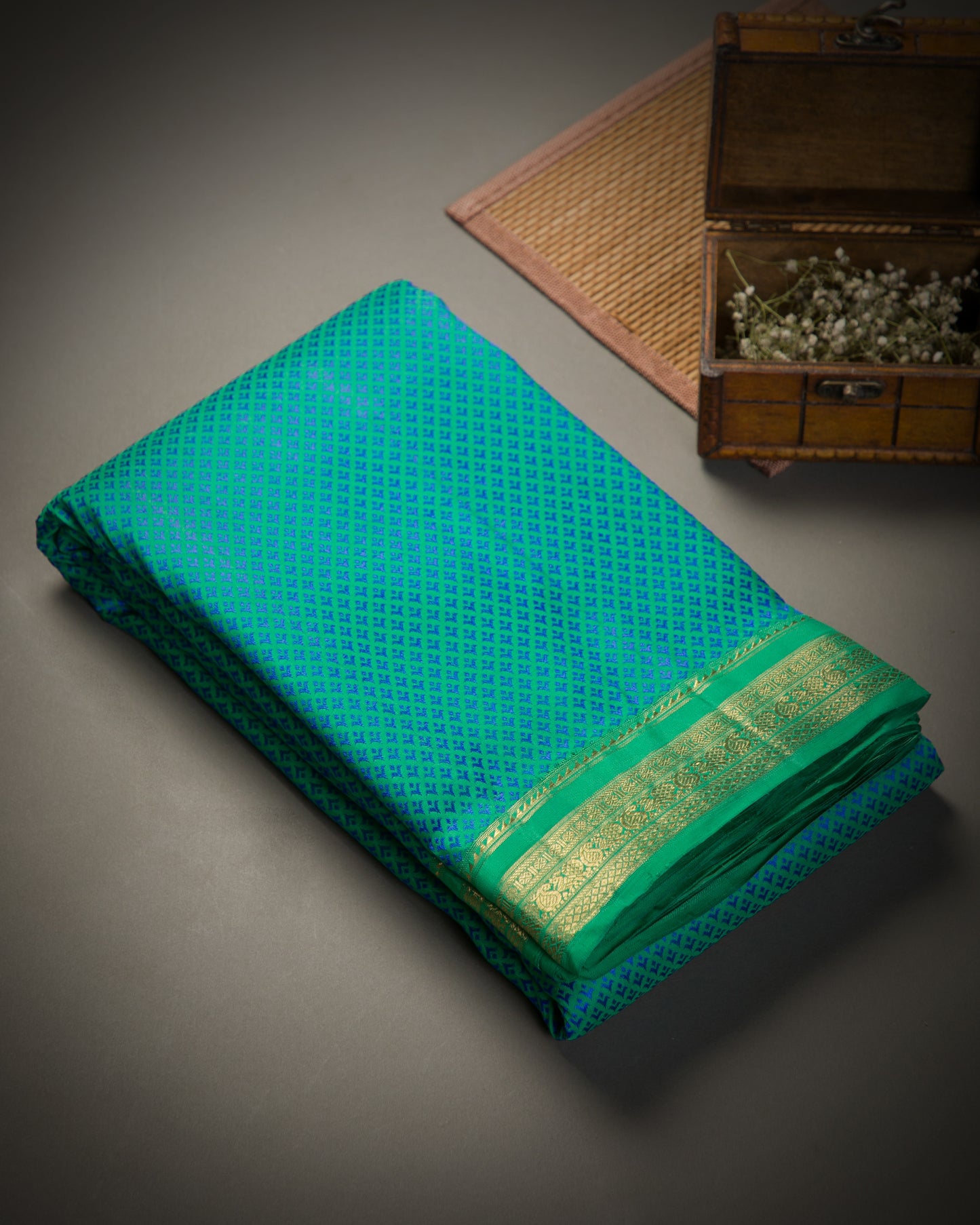 Vishitrang Green Kanjivaram Silk Sari NT-26-003