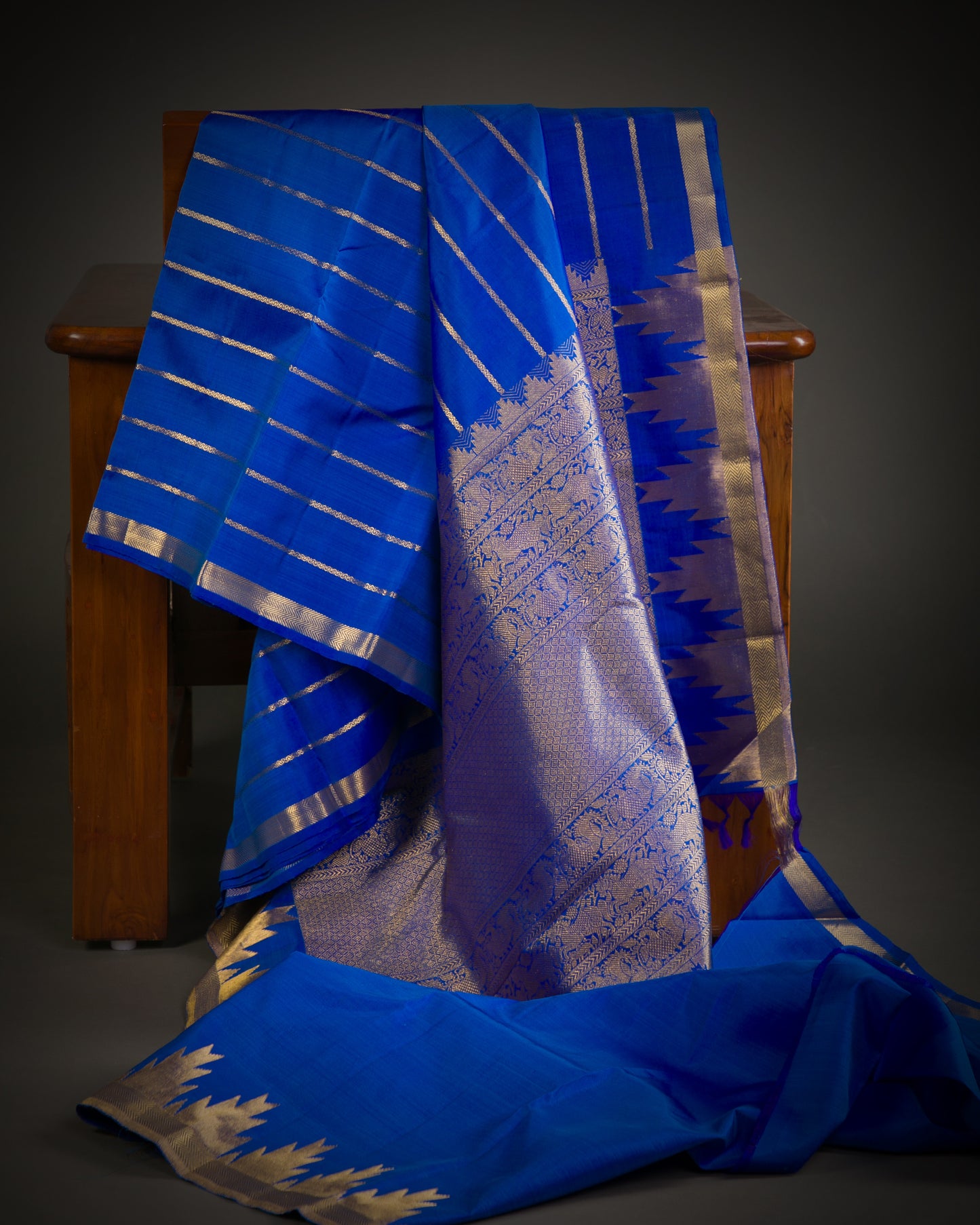 Vishitrang Royal Blue Kanjivaram Silk Sari ML-26-005